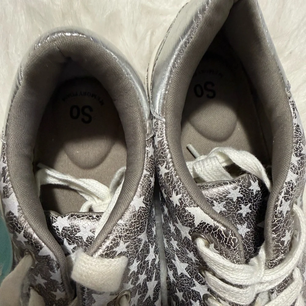 SO Kids Sneakers with Star Pattern - Gray and White